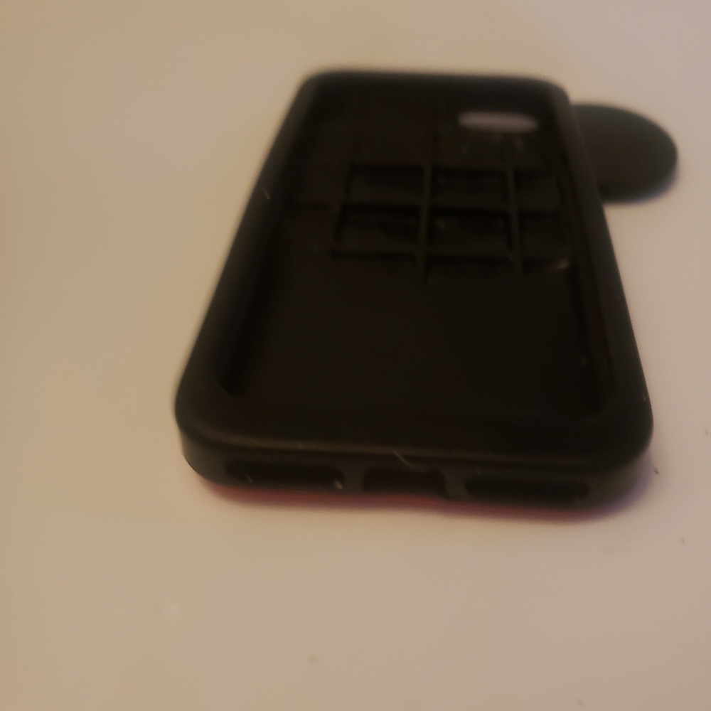 iPhone case - Picture 2 of 3
